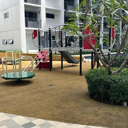 Shore 2 Apartment With Balcony Manila Exterior photo